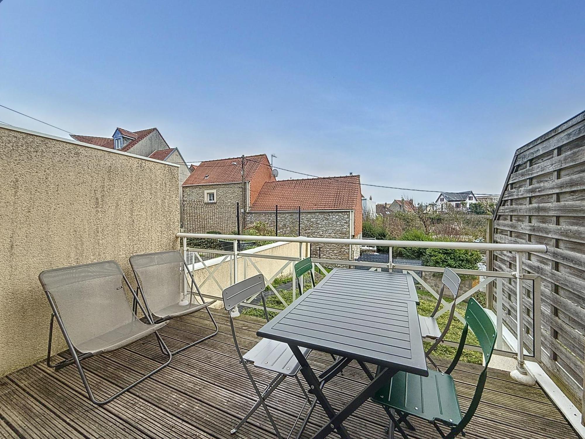 Apartment La Baie, Terrasse, Parking Prive, A 5min A Pieds De La Digue De